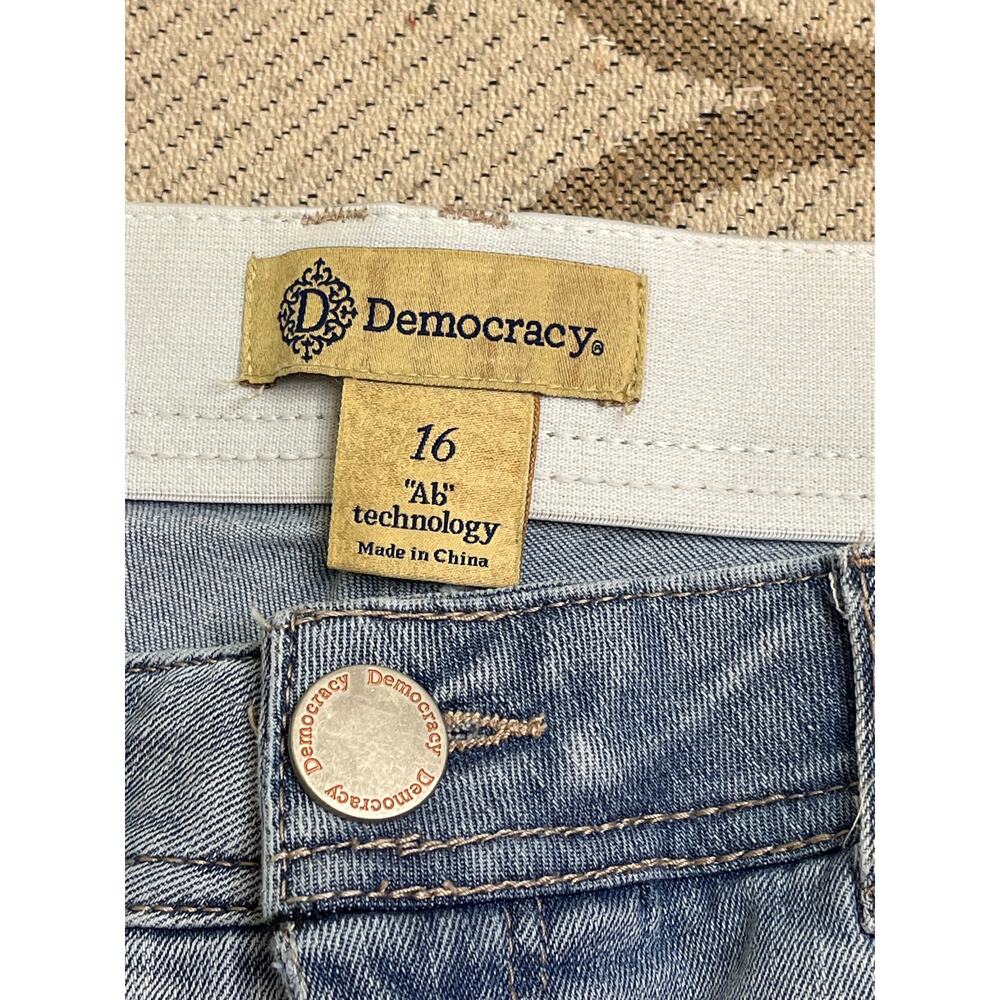 Democracy “Ab"solution Fray Hem Slim Straight Jean, size 16, light blue wash - Picture 3 of 11